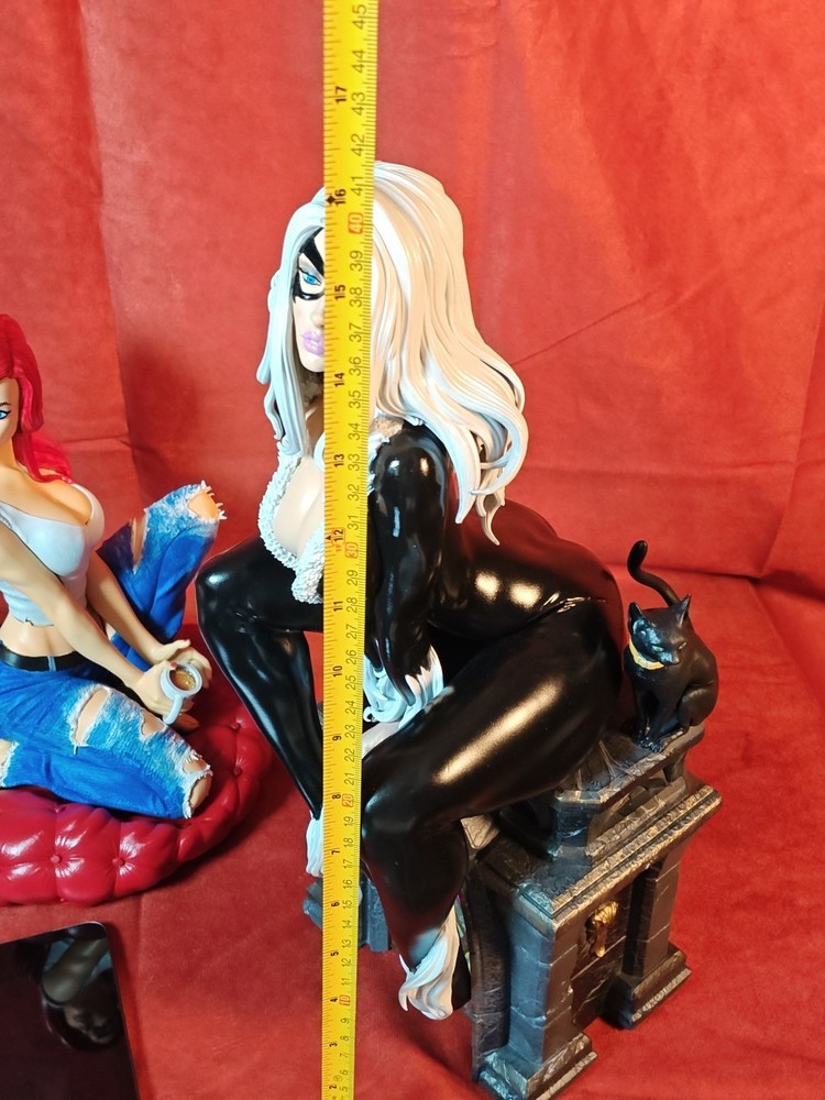 Marvel Comics Black Cat Statue Professionally Painted 16" Tall