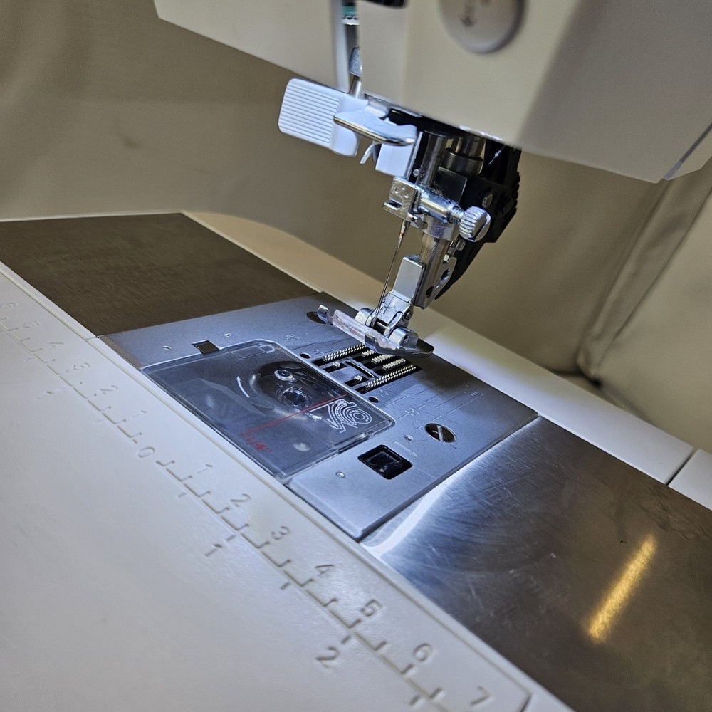 Pfaff Passport 2.0 Sewing Machine