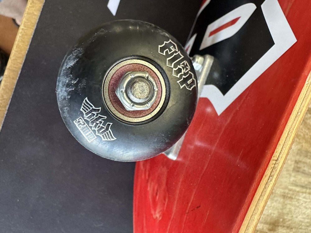 Flip 2018 Team Model Pro Complete Skateboard Deck Trucks Wheels EUC See Pics.