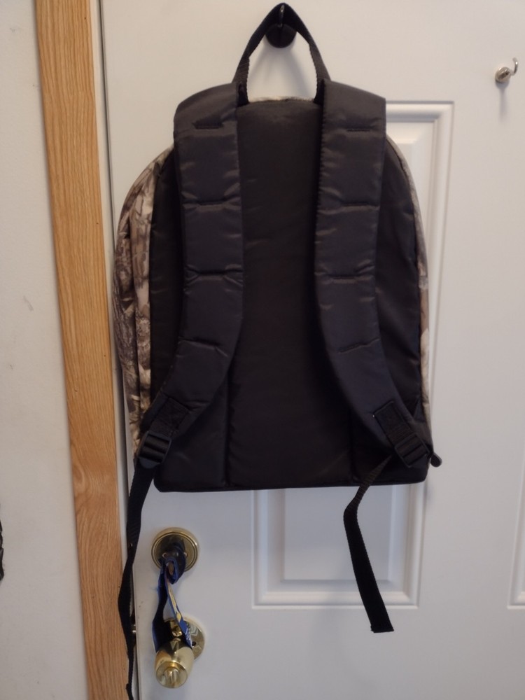 BUSHMASTER HUNTING BACKPACK, NWT, MOSSY OAK BREAK UP CAMOFLAGE PATTERN