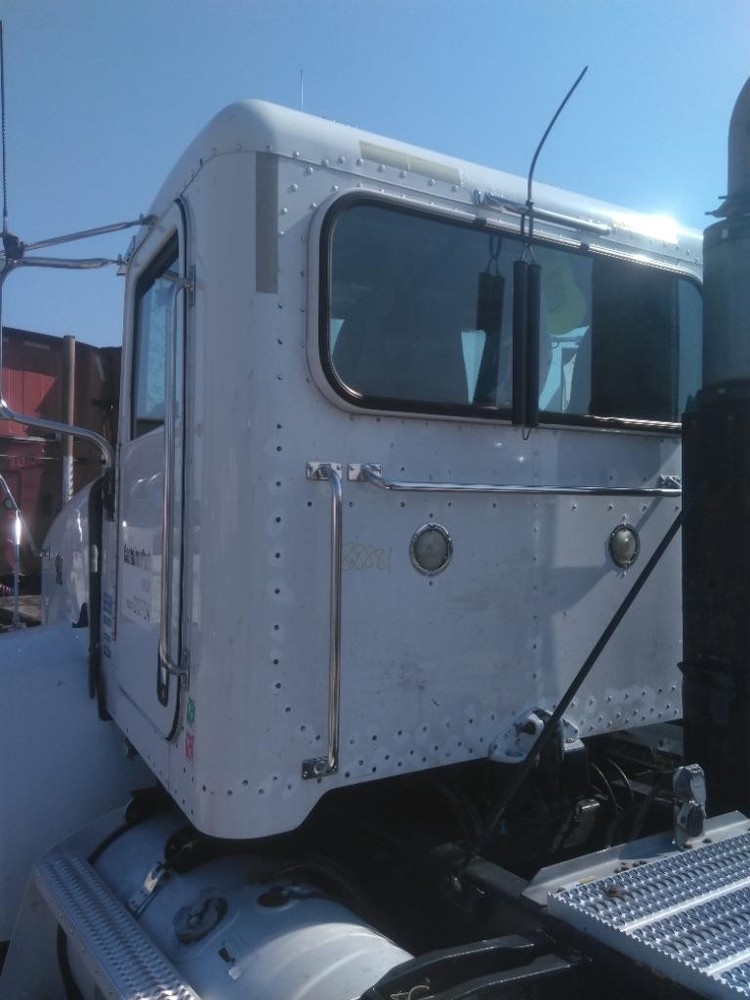 Replaces 2007 PETERBILT 378 CAB , IL