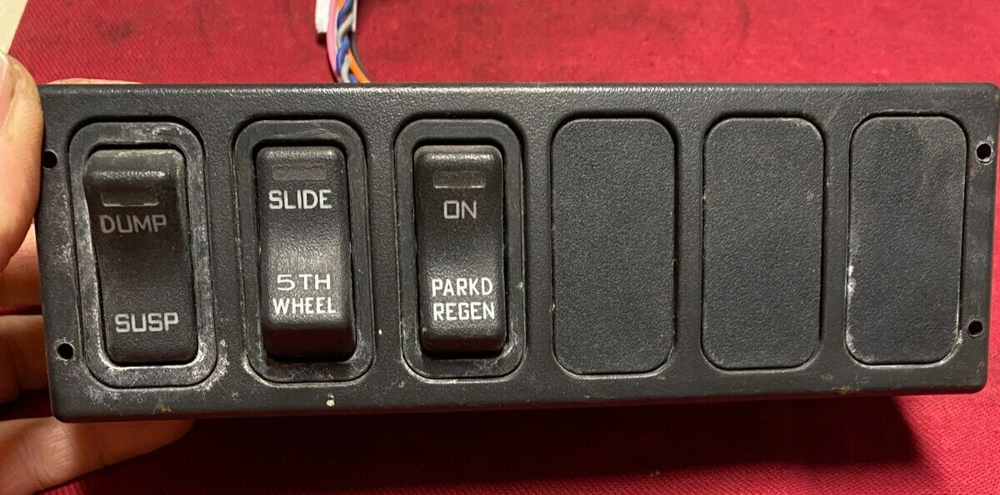 International PROSTAR SWITCH PANEL Dash Panel - 3549776C5, 32237-101