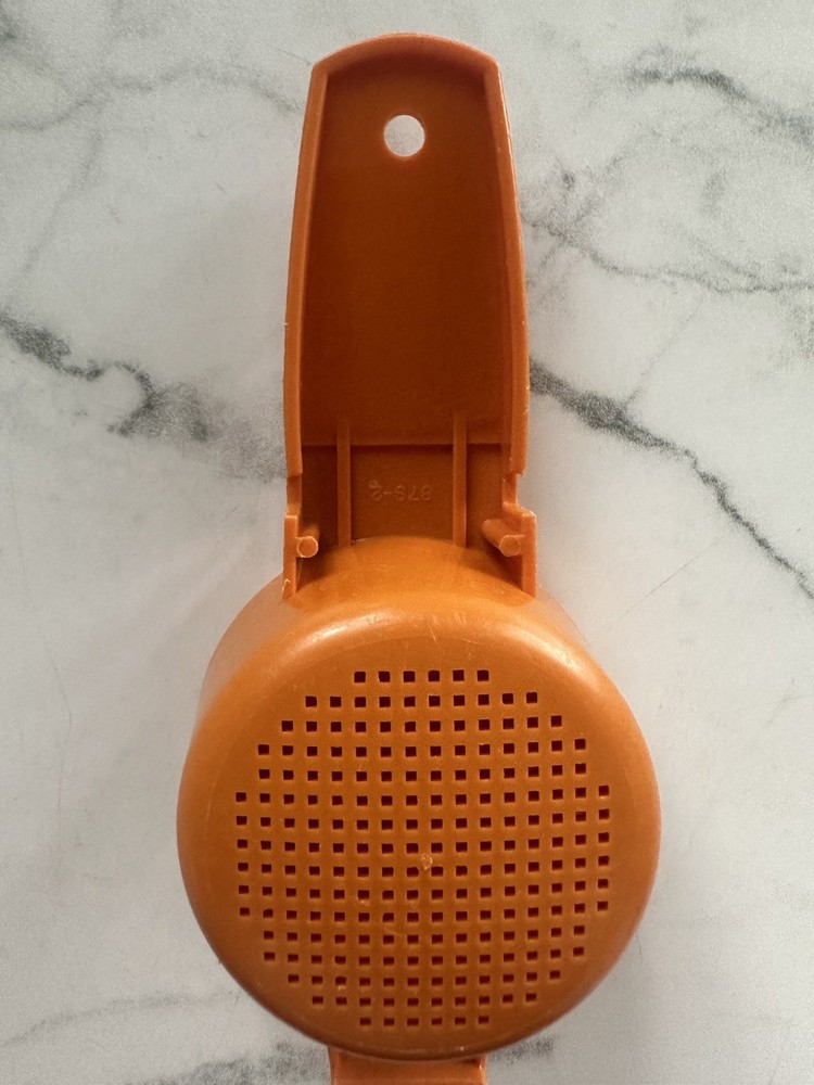 Vintage Tupperware Mini Sifter Or Strainer