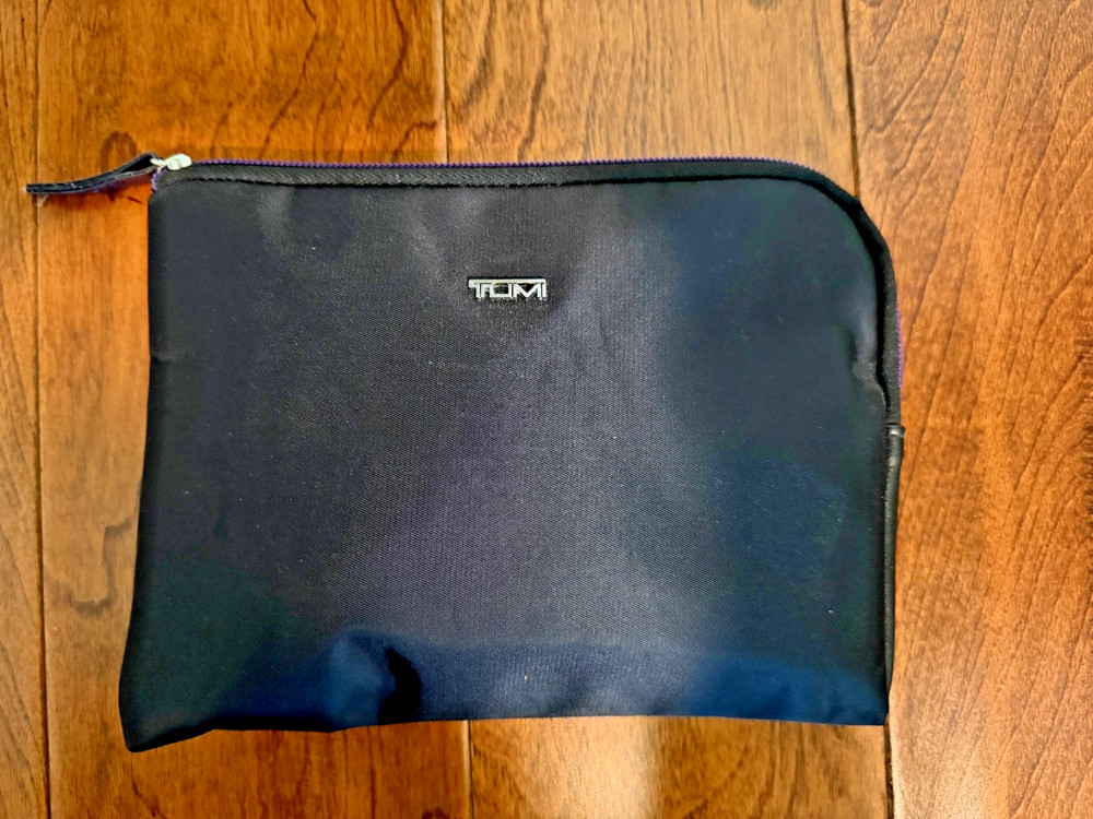 TUMI For Delta Airlines Amenity Kit