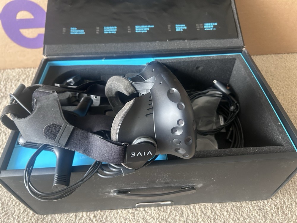 HTC Vive VR Headset Set
