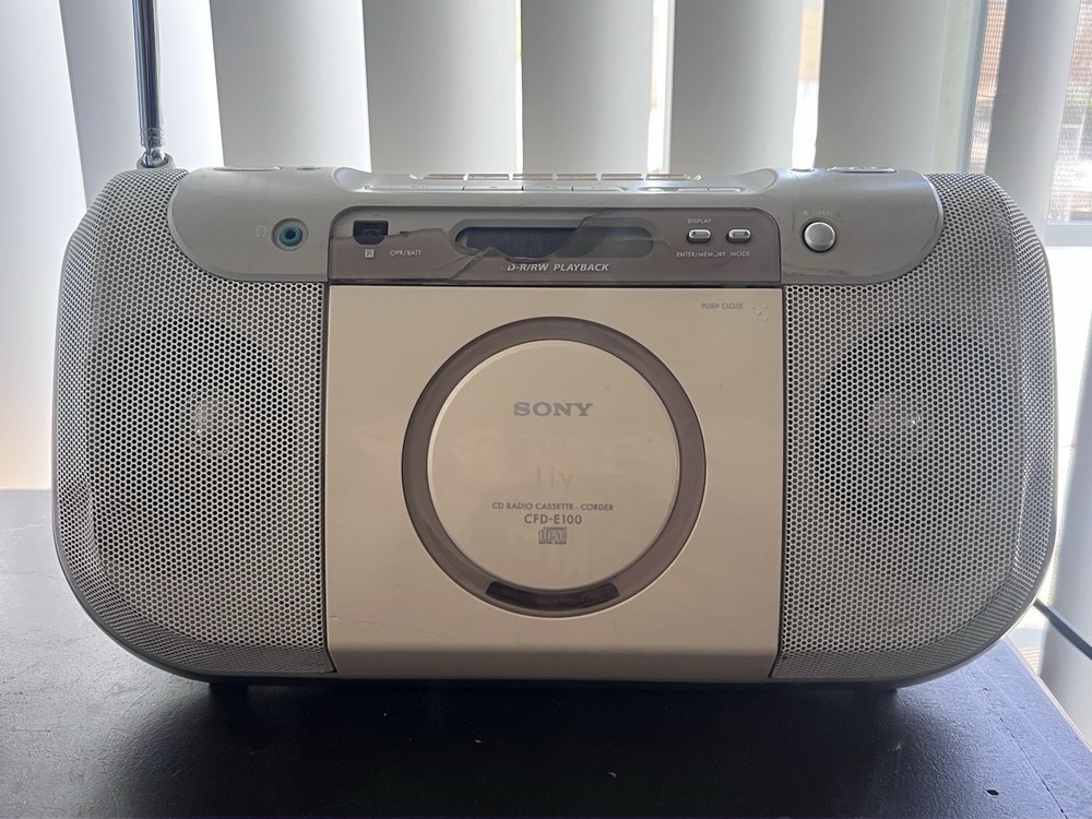 AS IS- Sony CFD-E100 CD/Radio/Cassette READ DESCRIPTION Tested