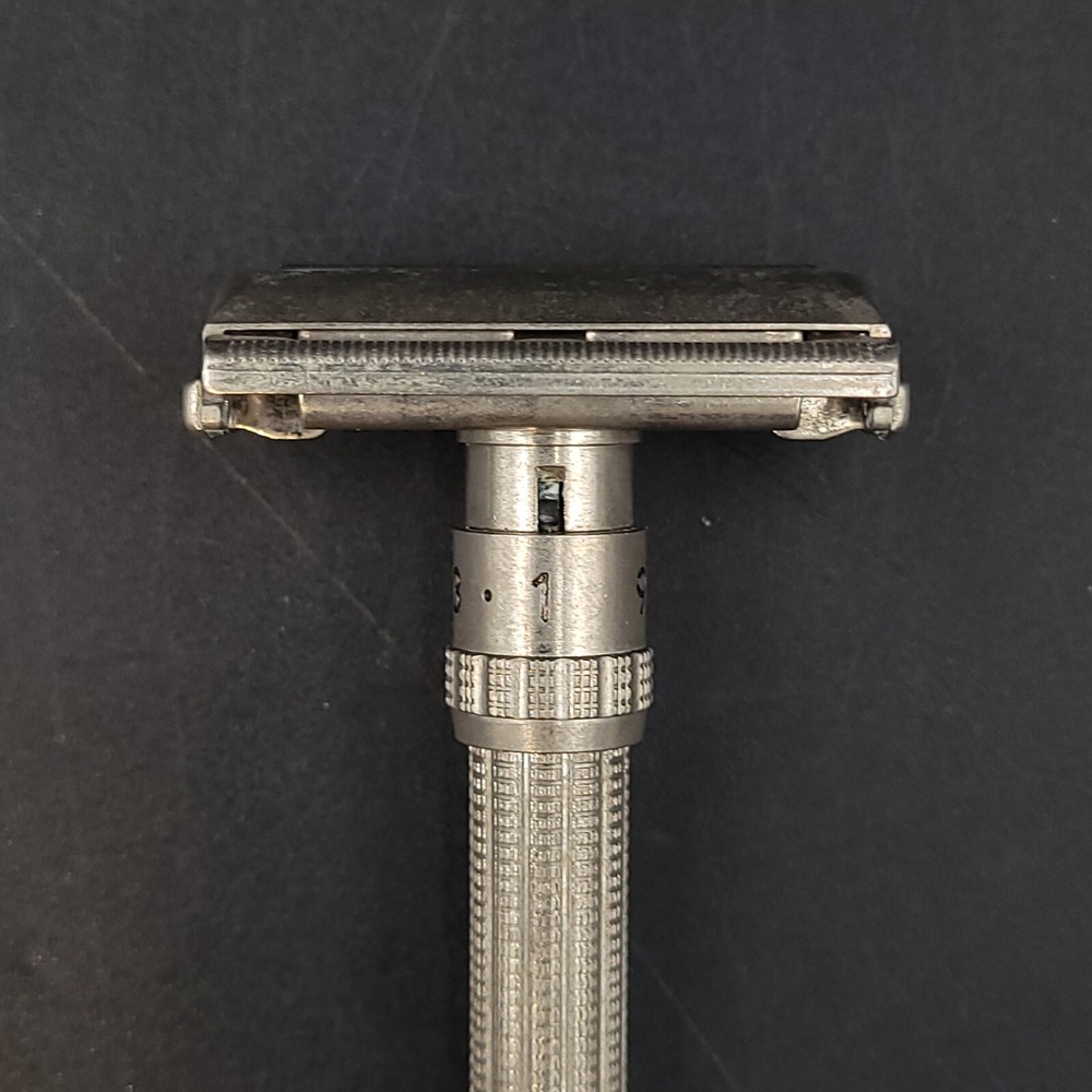 1962 Gillette Slim Adjustable 1-9 DE TTO Razor Date Code H1