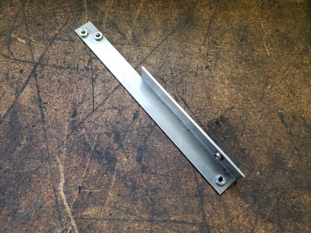 Streamfeeder R1500 bracket right mount 15000067