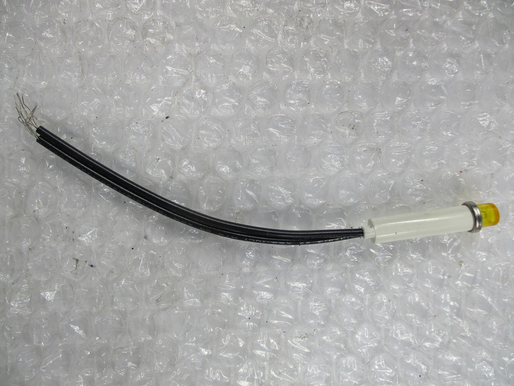 IDI 2150A3 INDICATOR LIGHT AMBER NSNP