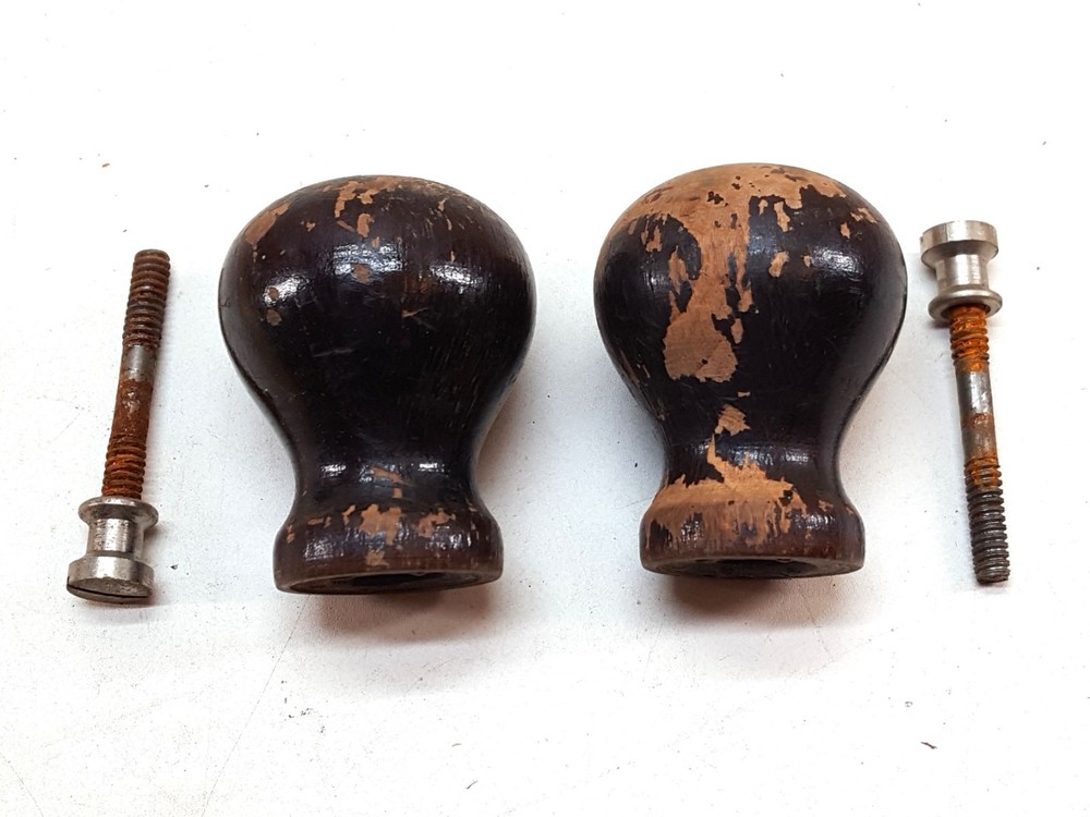 3751 Stanley No. 71 & 71 1/2; Knobs, Stained Hardware