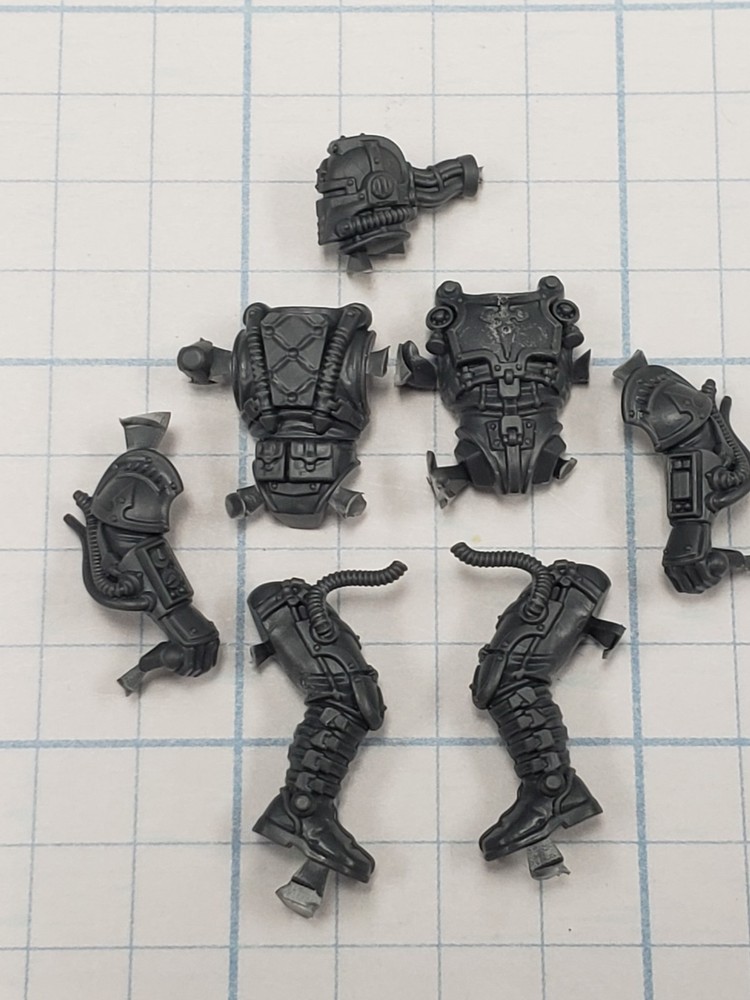 Warhammer 40k Imperial Knights Bits Questoris Canis Rex Hector Pilot Torso B10