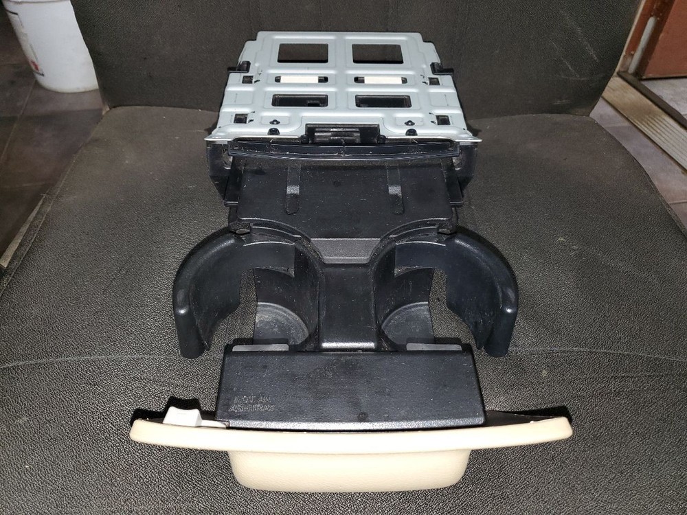ODYSSEY 2008 DASH MOUNTED CUPHOLDER TAN