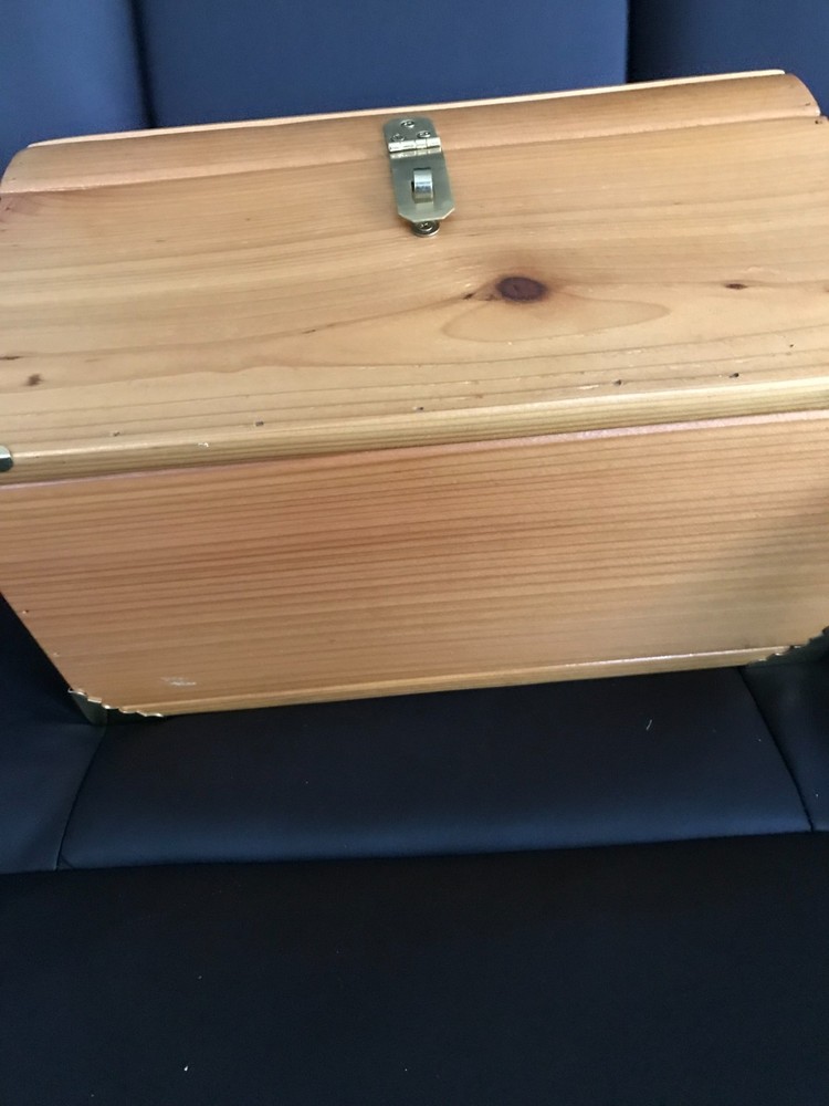 Really Nice Small Wood Chest - C msw au5