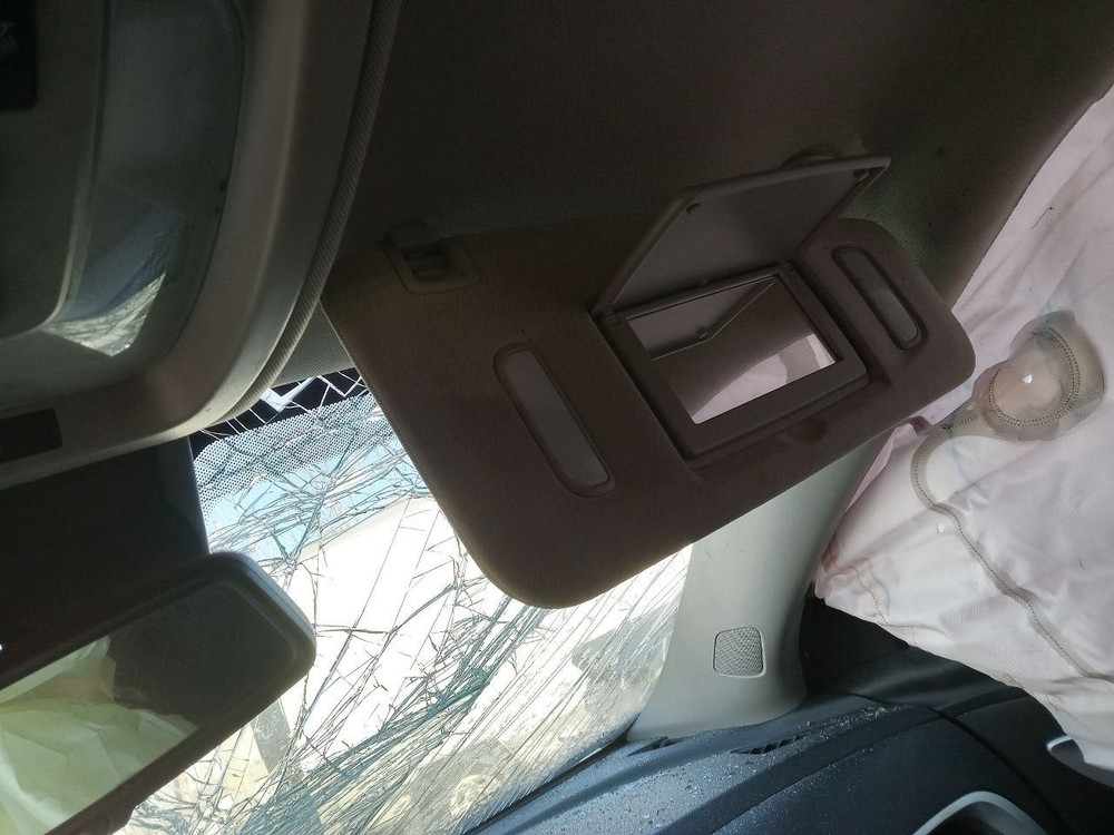 EQUINOX 2015 Headrest 901789