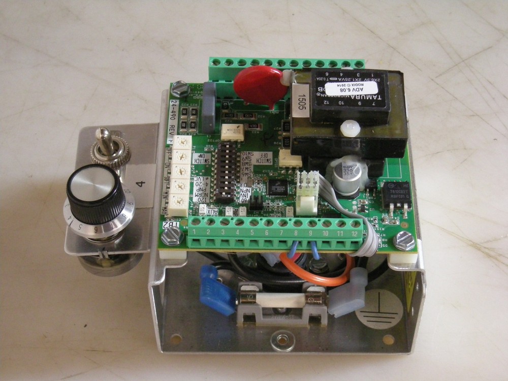 Vibra Flight Systems 15" Vibratory Feeder Bowl CCW w/ panel mount controller