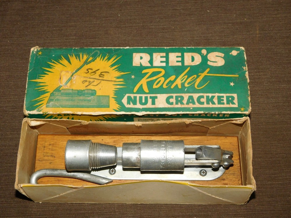 VINTAGE KITCHEN FOOD REED'S ROCKET NUT SHELL CRACKER IN BOX