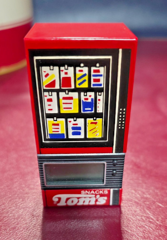 Tom's Snacks Clock Vending machine miniature Advertisement Needs battery