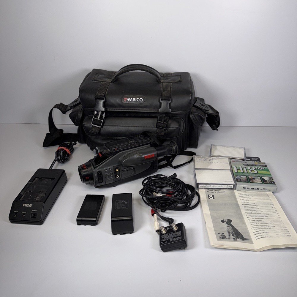 RCA PRO807 8mm Camcorder Untested! Plus Carry Case & Miscelleneous Accessories