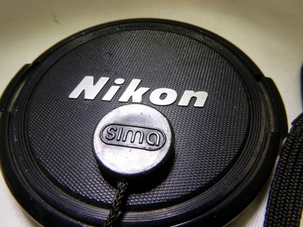 Nikon 62mm Front Lens Cap Nikkor EOM with keeper string