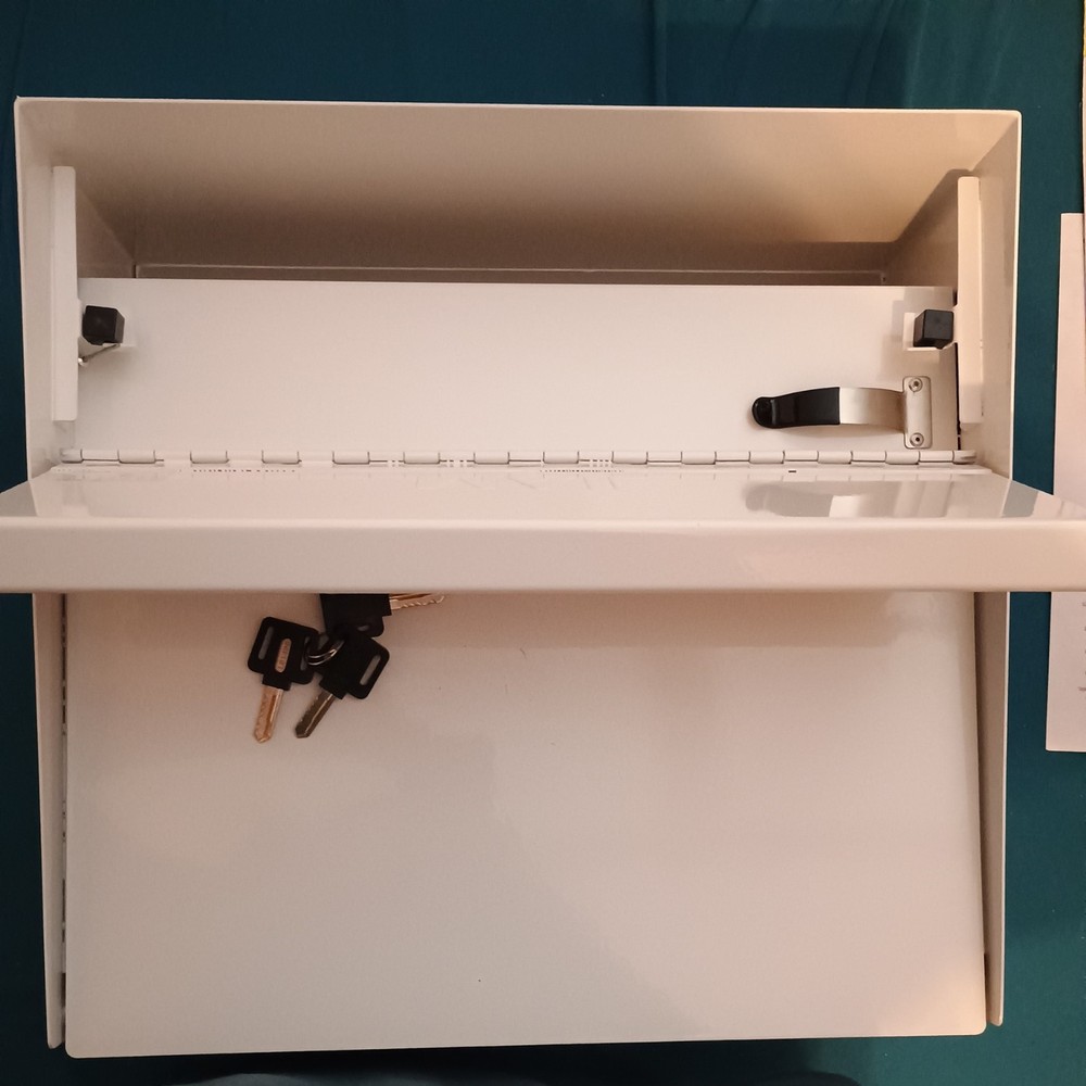 Mail Boss High Securit Wall-Mount Locking Mailbox