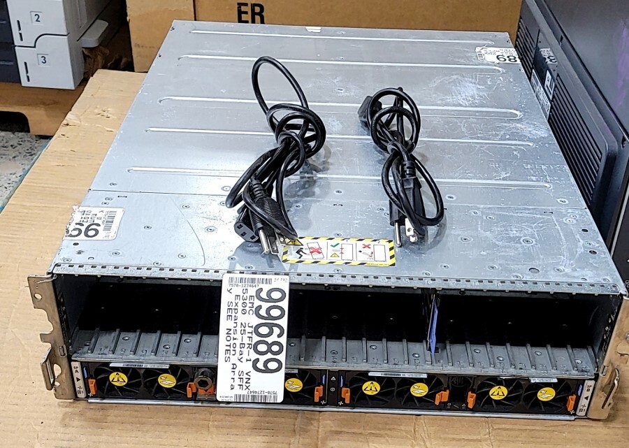 EMC JTFR-1 VNX5300 25-Bay SFF Expansion Array SEE NOTES