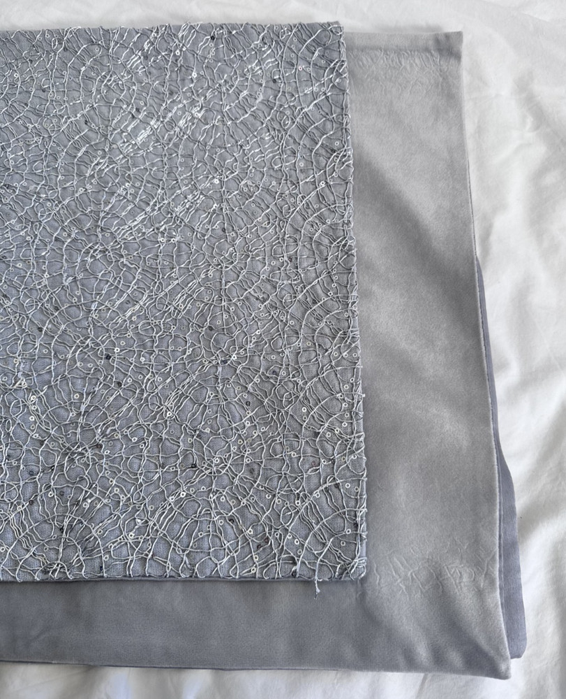 iDesign Set of 2 Table Runner 1 Solid Velvet Runner & 1 Deco Metallic Runner NIP