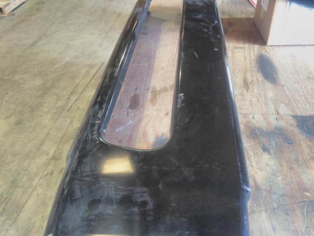 Freightliner M106 Bumper, Center