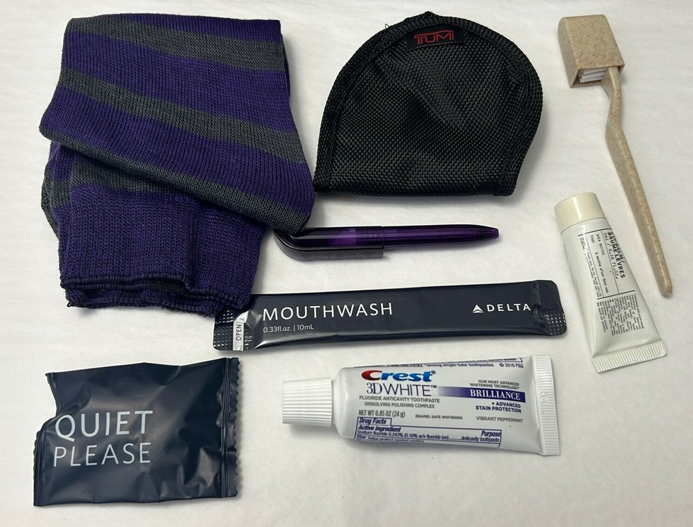 New DELTA ONE Gray TUMI Traveling Soft Case Amenity Kit (U14)