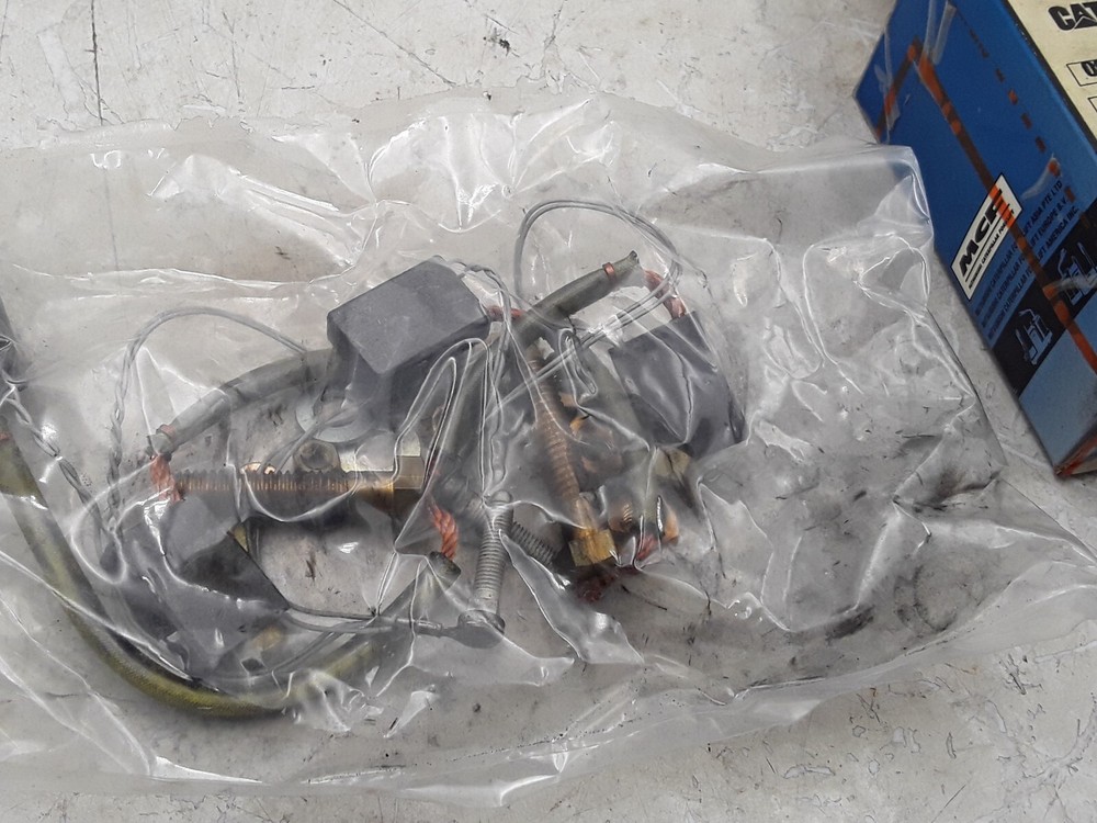 Cat 0904950 Brush Kit