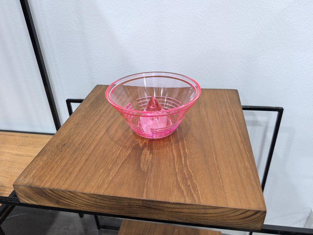 Coffee Dripper Pink for Wave Filter 1 - 2 People -- W Dripper