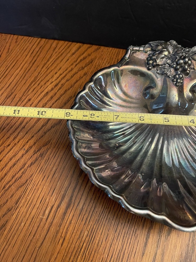 Reed & Barton Silverplate Shell Dish w/ Grape Leaf Design & Grape Feet #209-1960