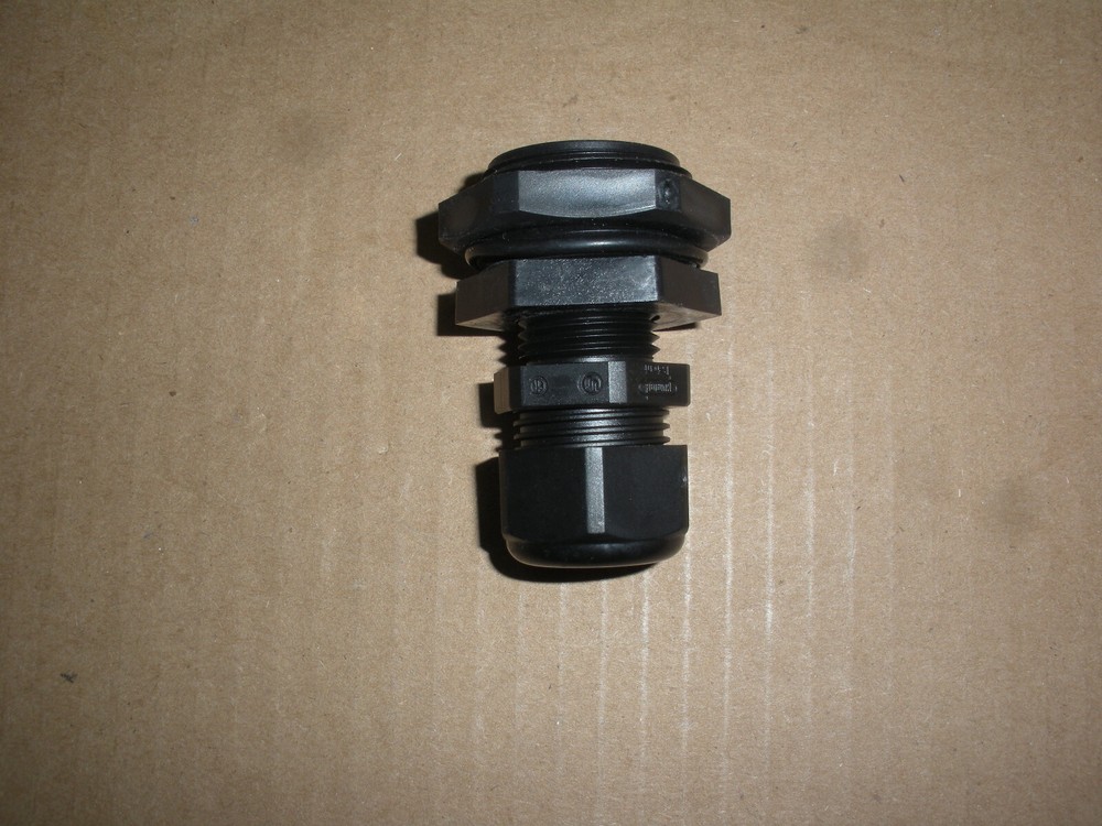 3) Commscope FA-PCS10 power cable connector w/ 1" x 1/2" bushing