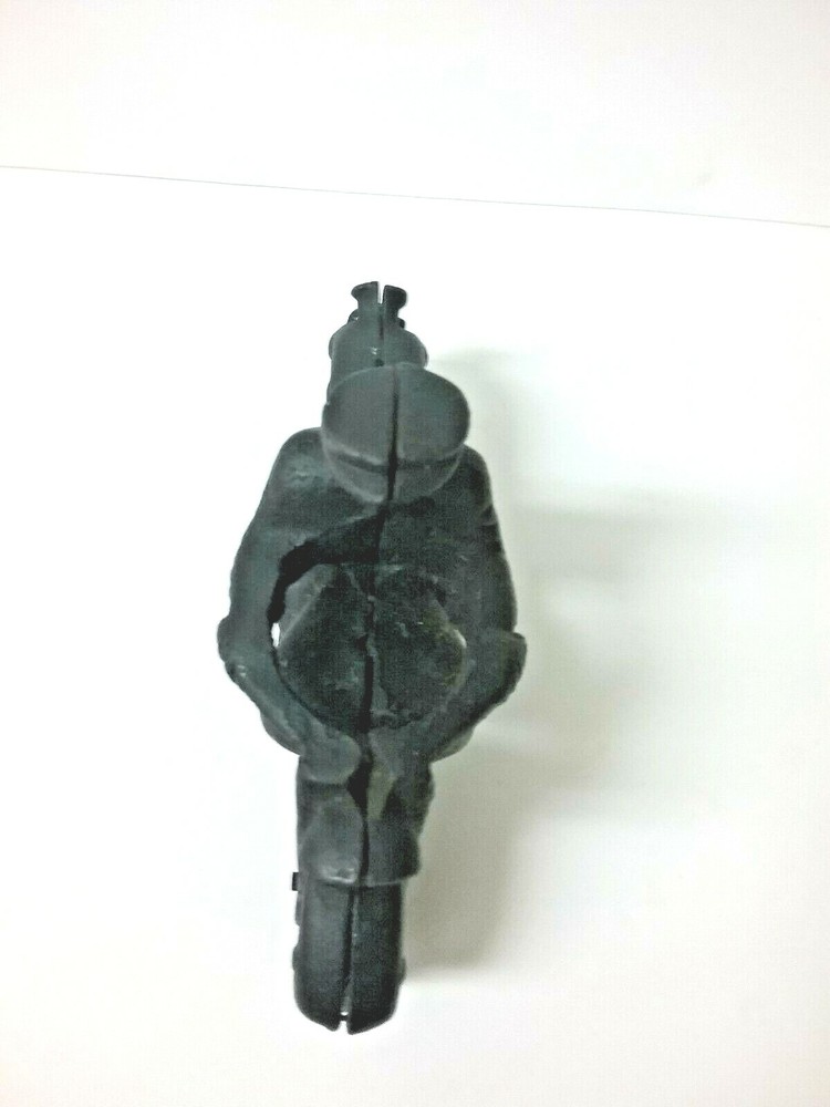 Cast iron POLICEMAN on motorcycle MOVING WHEELS