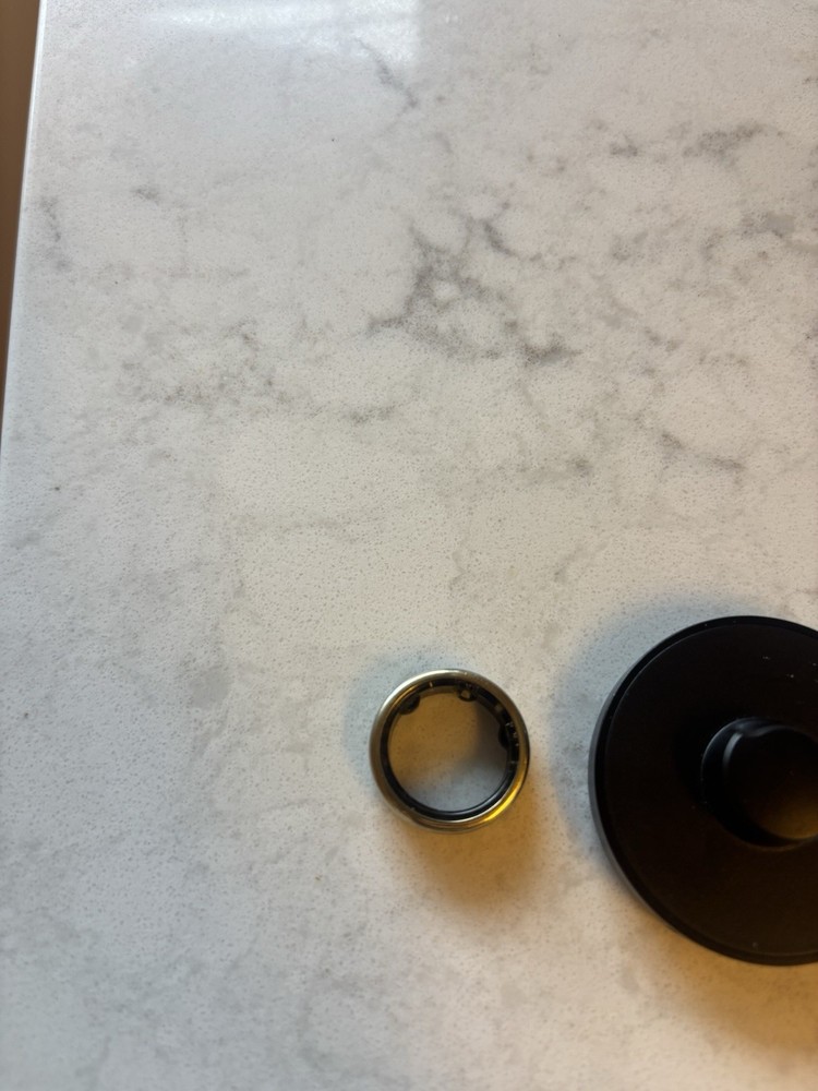 Oura Ring Gen 3 Size 7 + TWO Chargers