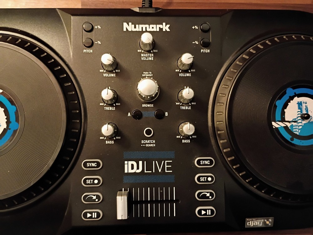 IDJ Live Numark Turntable Mixer, DJ, Controller, For iPhone, iPad or iPod Touch