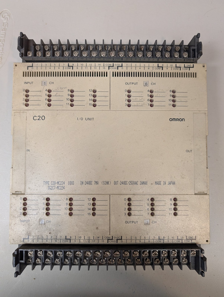OMRON SYSMAC C20-MC224 I/O Unit Expansion Module 24VDC NPN 56 Point