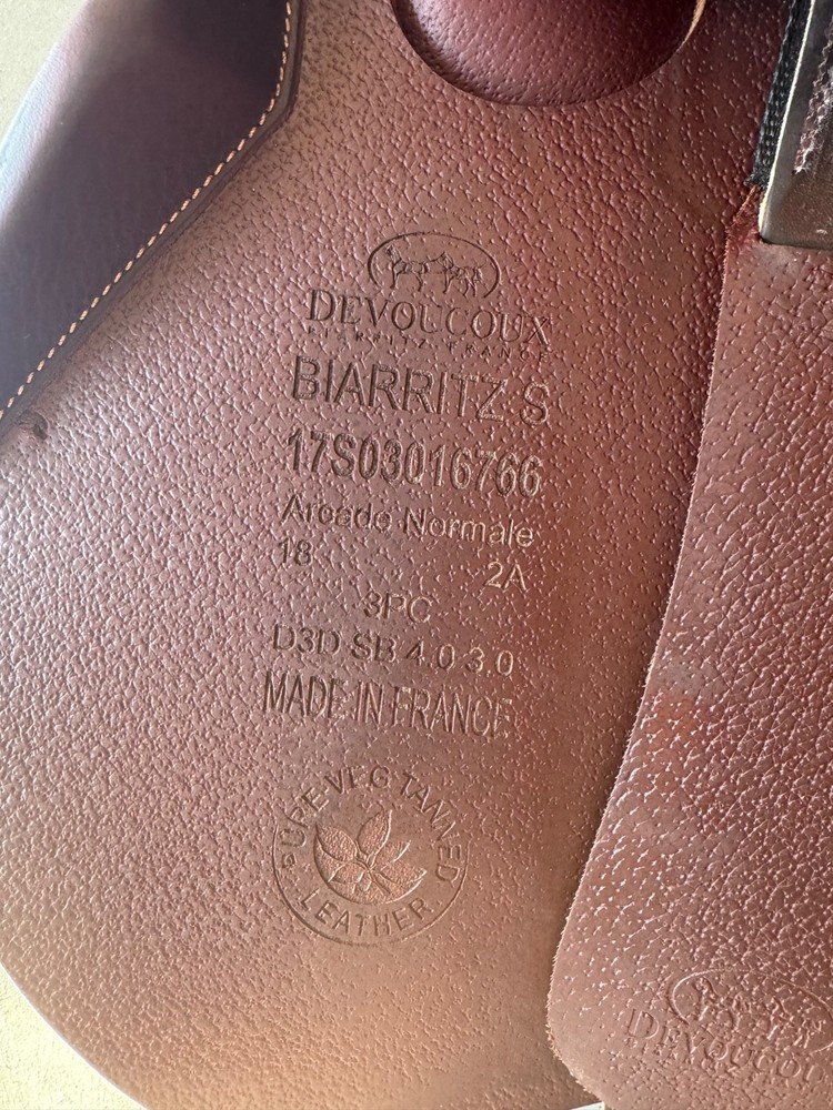 18" Devoucoux Biarritz S Saddle - 2017 - 2A - Full Buffalo - MINT!