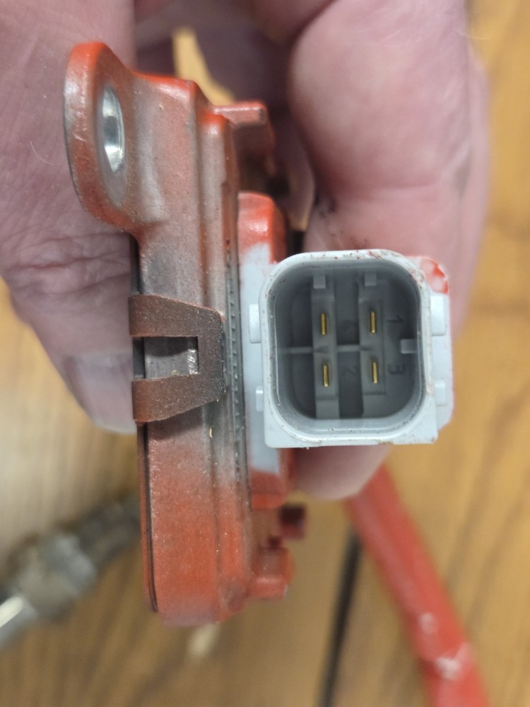 New Take Off Genuine Cummins 3687930 NOx Sensor, Nitrogen Oxide Sensor