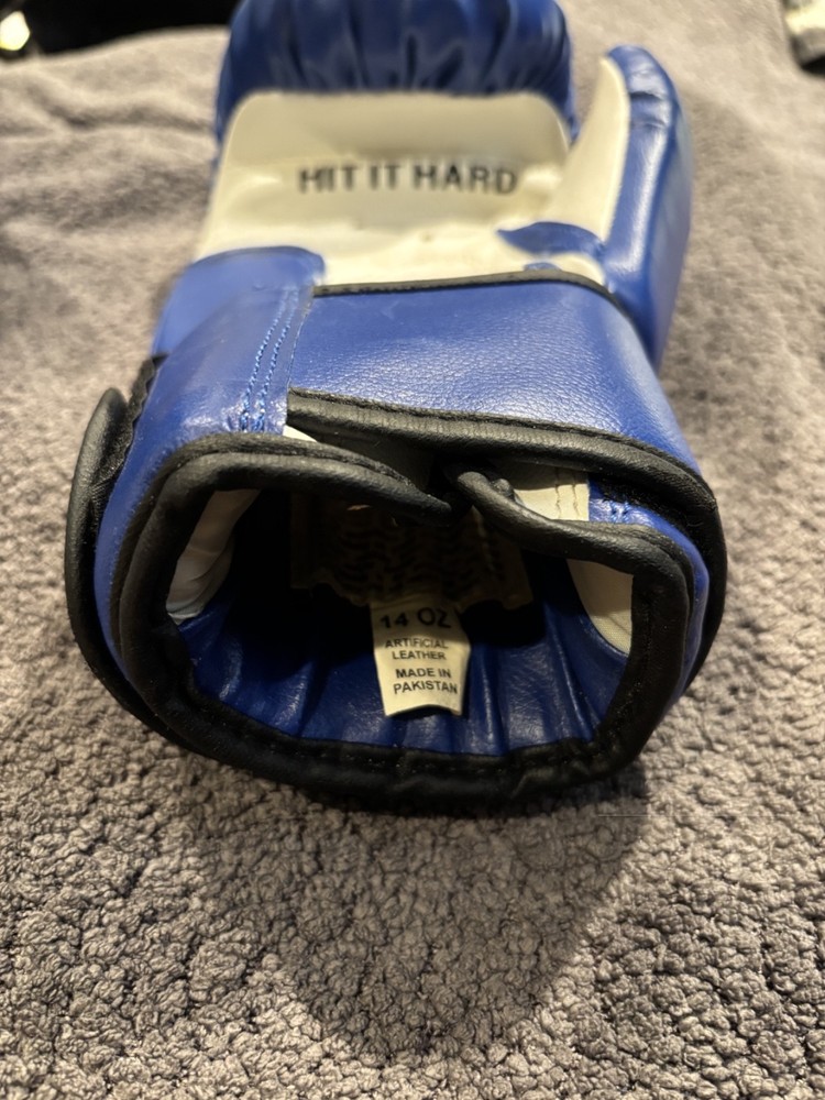 title boxing gloves
