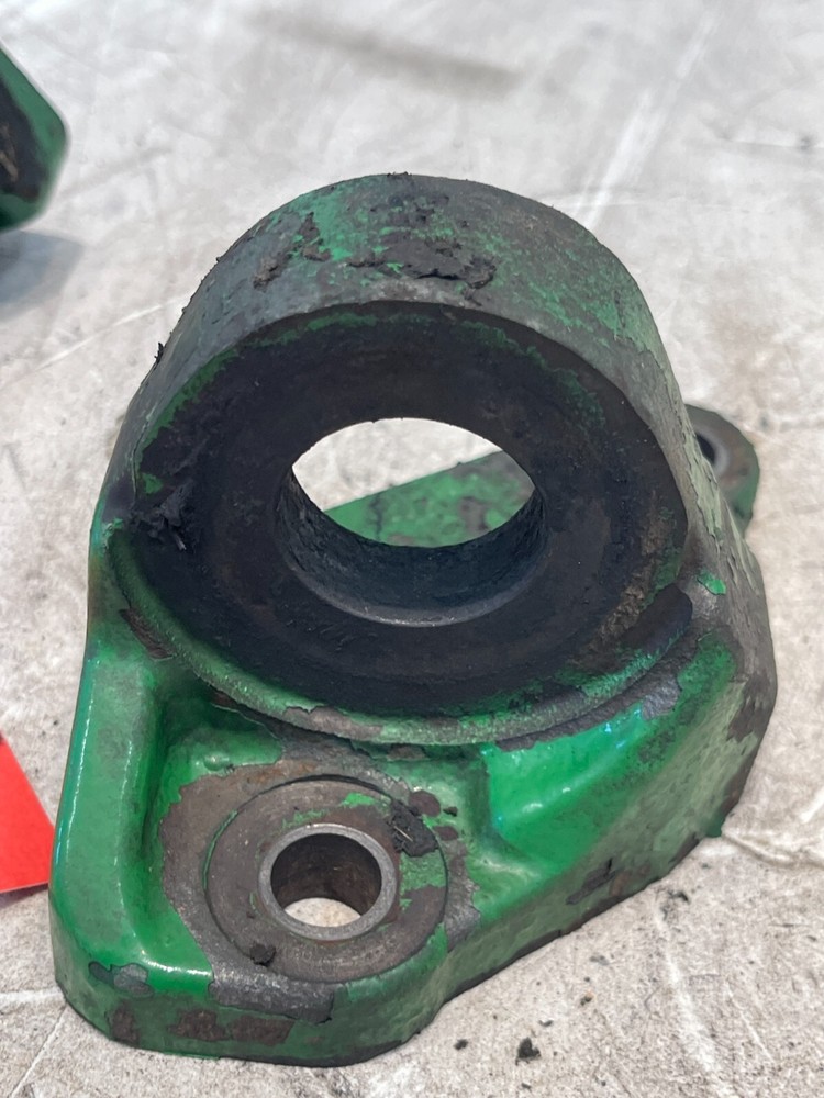 John Deere 7800 Tractor Engine Mount Brackets R95415 R95414