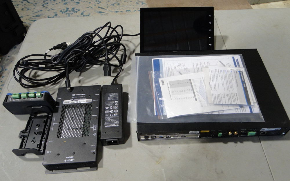 Crestron HD Collaboration System Lot of parts codec touchscreen controller