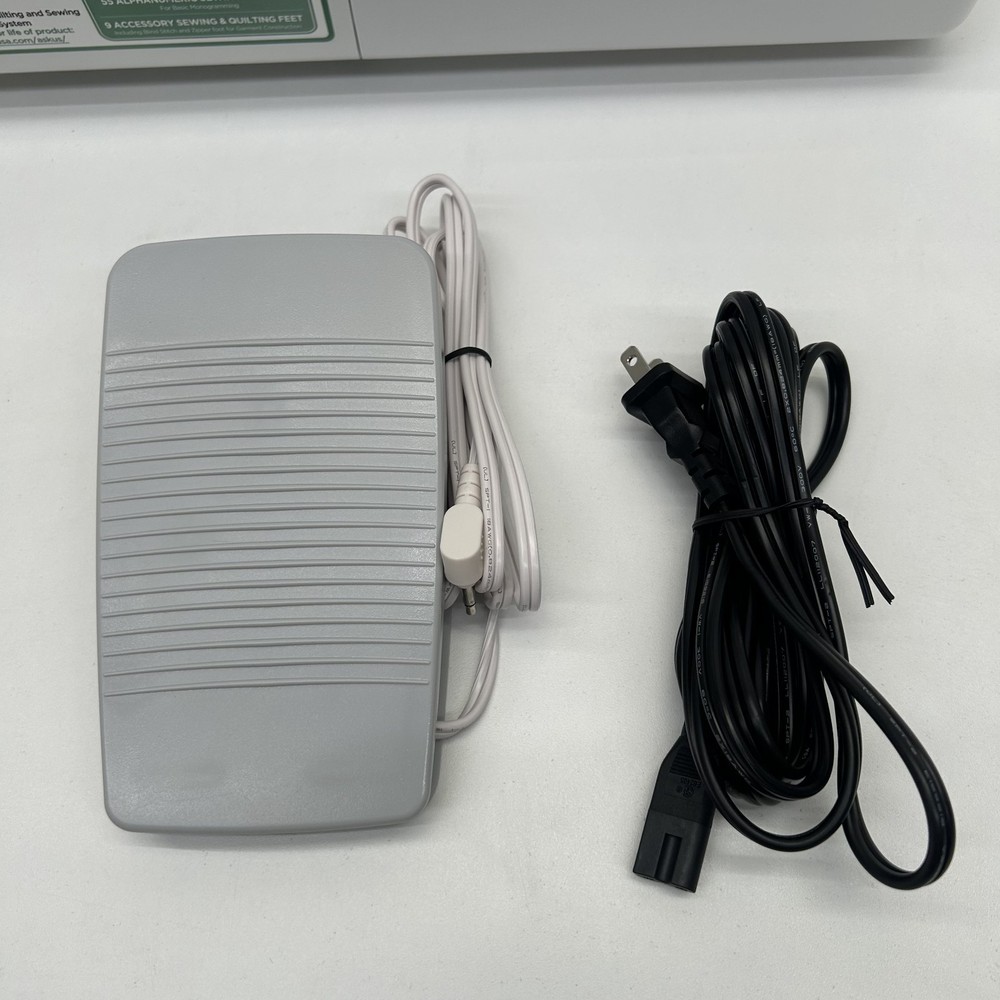 Brother XR3240 Computerized Sewing & Quilting Machine - PRE OWNED