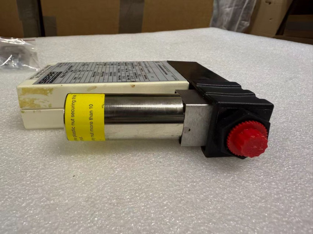 Sierra Mass-Trak Flow Controller With Display 810C-NR-13