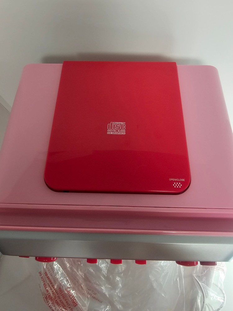 Hello Kitty CD+G Karaoke machine Microphone w Screen IPad & IPhone Connection