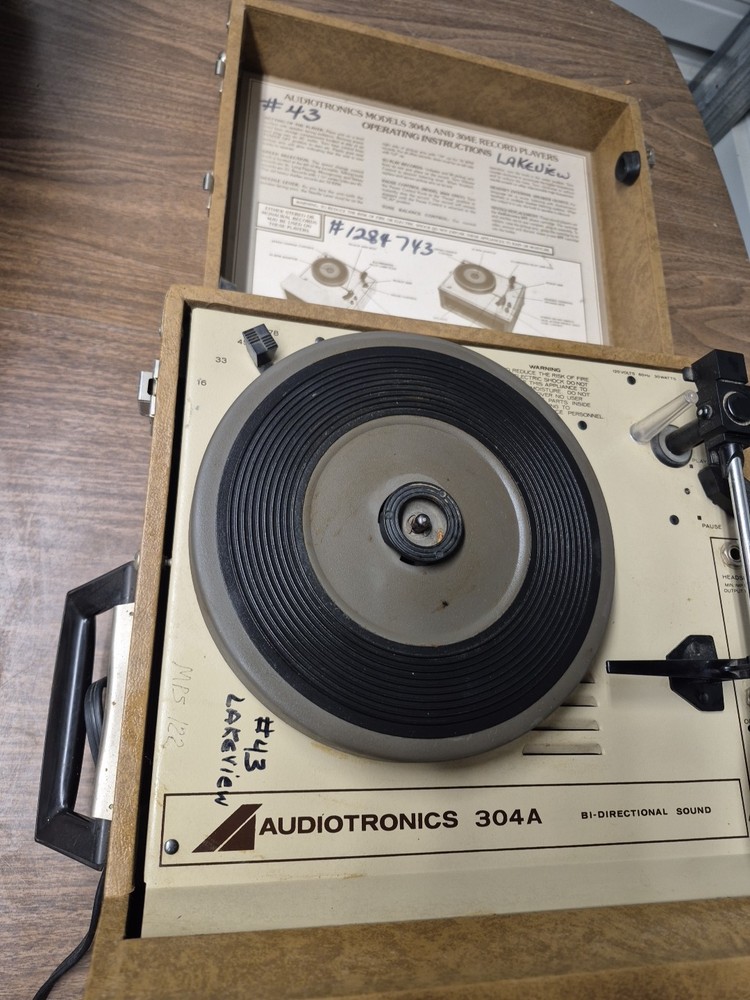 Vintage Audiotronics Model 304A Record Player, 4-Speed Turntable Read