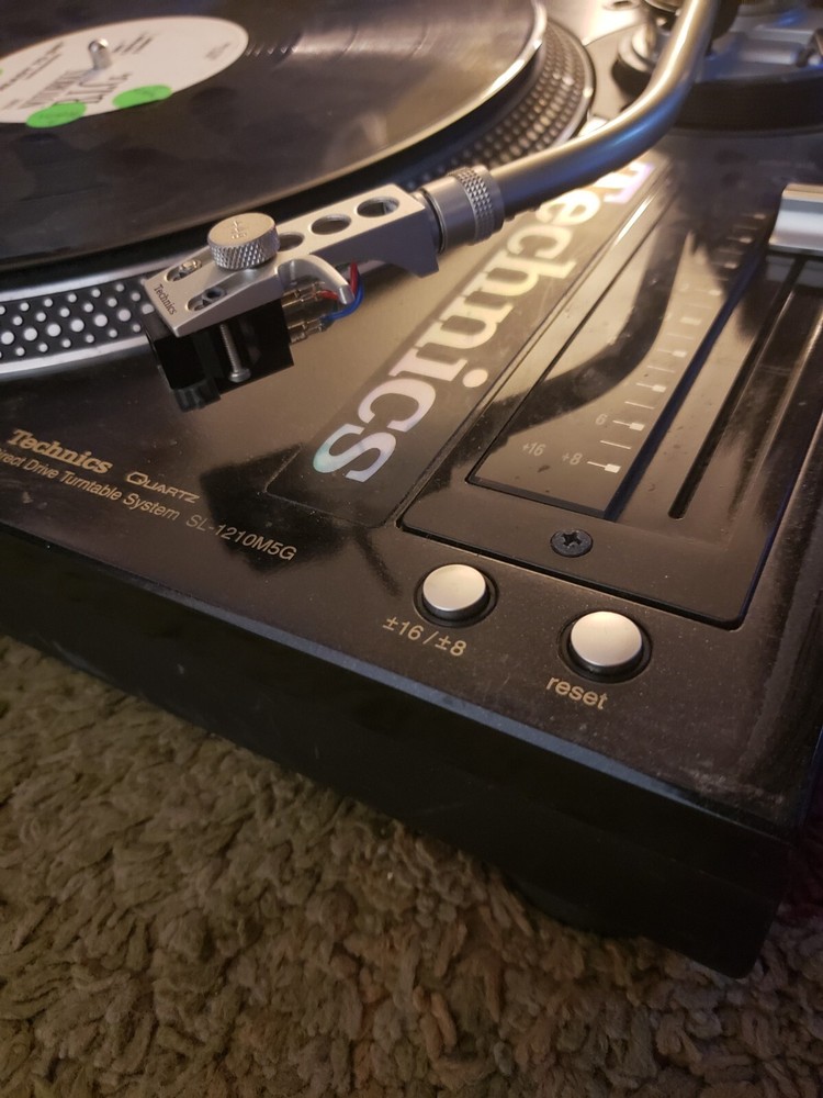 Technics SL-1210 M5G