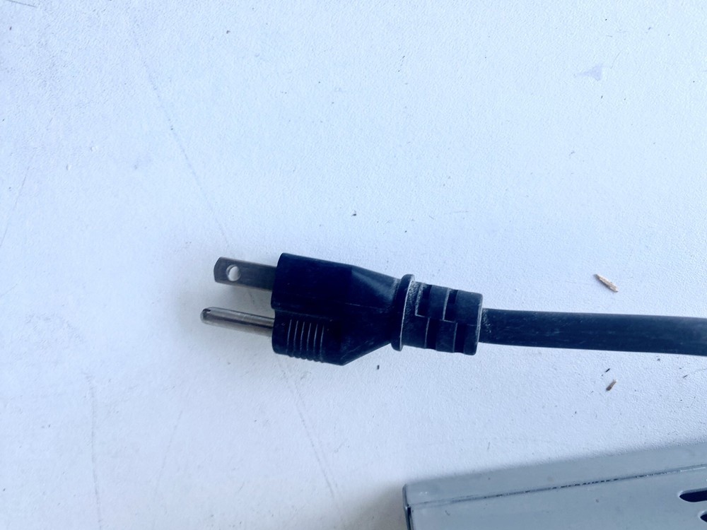 Staco Energy 3PN221B Variac Variable Transformer