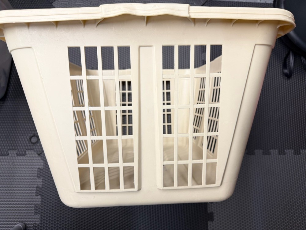 Vintage Rubbermaid Laundry Basket 2965 Tan Almond Hamper Rectangular Plastic