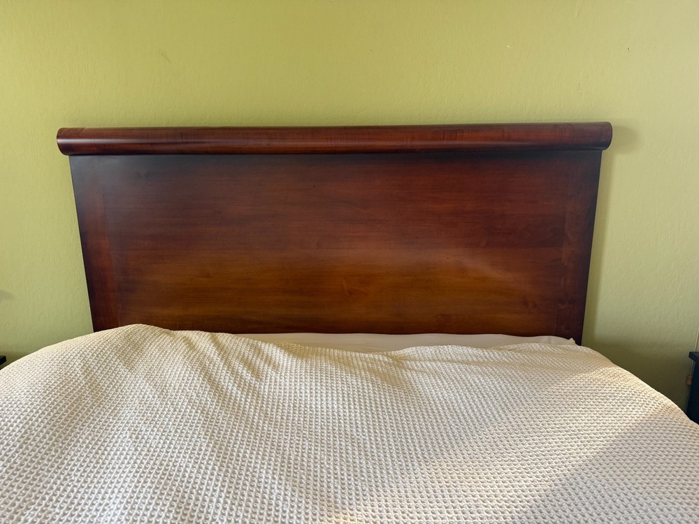 4PC Solid Mahogany Bedrm Set Queen Platform Bed, 2x Nightstand & Dresser