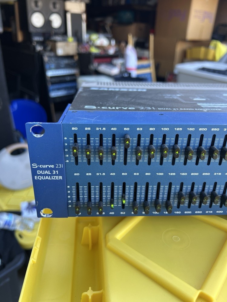 Samson S-Curve 231 Dual 31 Band 1/3 Octave Graphic Equalizer